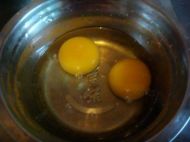 番茄金针菇炒鸡蛋的做法第3步图示